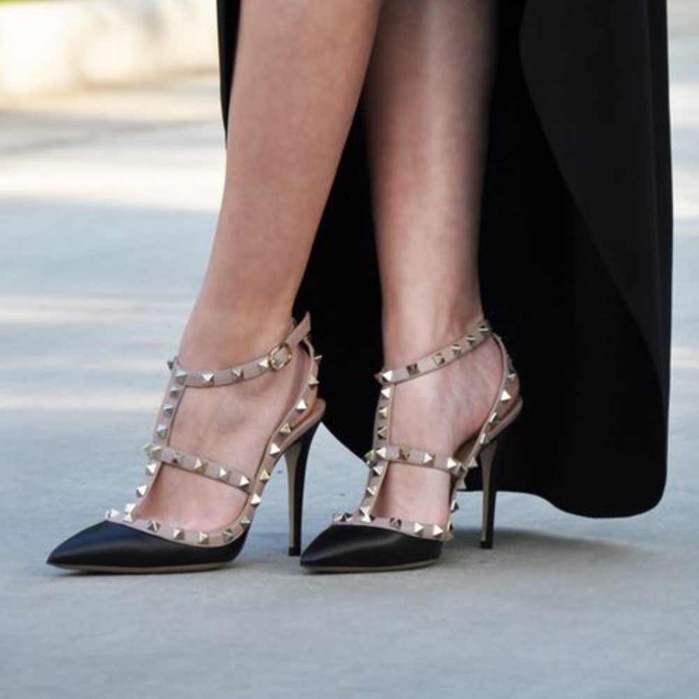 Valentino Patent Rockstud Caged Pump 100MM Black & Nude 7